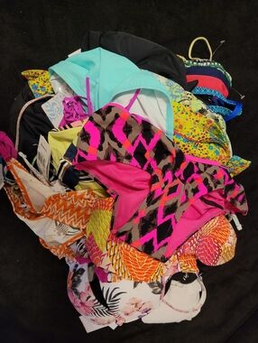 Medium  SWIMSUIT ‼️ 25 PIECE BUNDLE‼️